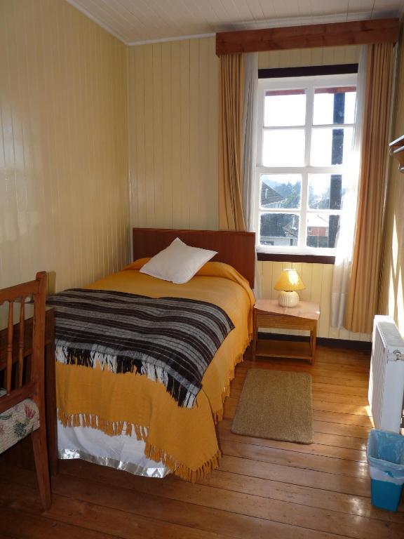 Hostal Opapa Juan Puerto Varas Habitación foto
